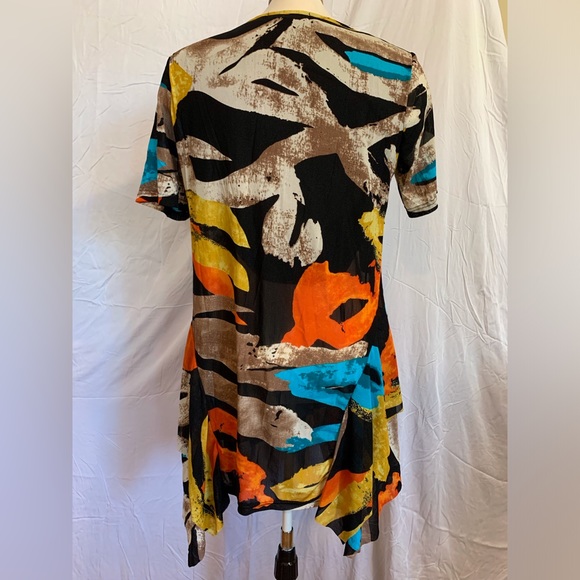 Flattering and flowing tunic - Picture 3 of 3